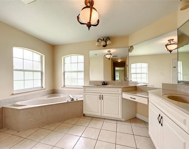5203 Se 42nd Court - Photo Thumbnail 12
