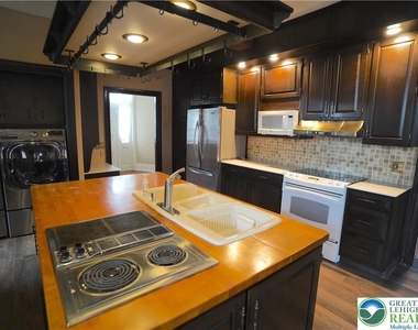 9020 Schantz Road - Photo Thumbnail 7