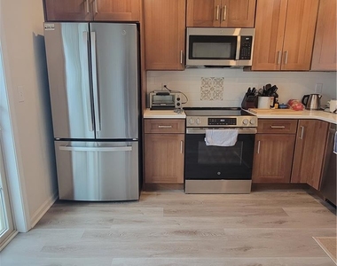 326 E Frankford Street - Photo Thumbnail 6