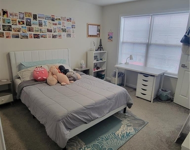 326 E Frankford Street - Photo Thumbnail 10