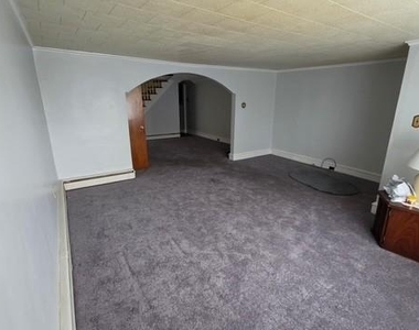 243 Pierce Street - Photo Thumbnail 2