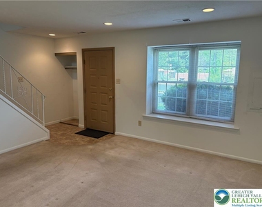 167 Sunshine Drive - Photo Thumbnail 5