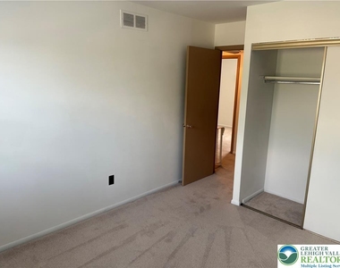 167 Sunshine Drive - Photo Thumbnail 17