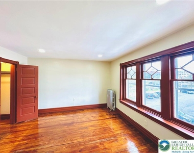 36 S Jefferson Street - Photo Thumbnail 24