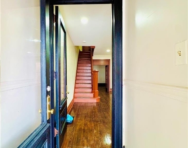 36 S Jefferson Street - Photo Thumbnail 2