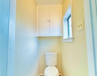 36 S Jefferson Street - Photo Thumbnail 11