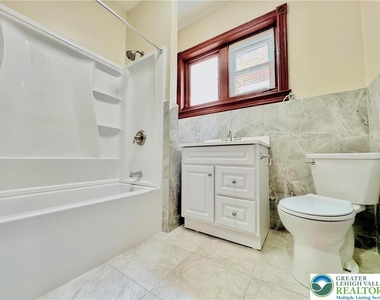 36 S Jefferson Street - Photo Thumbnail 20