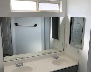 13700 Paseo Rico Circle - Photo Thumbnail 35