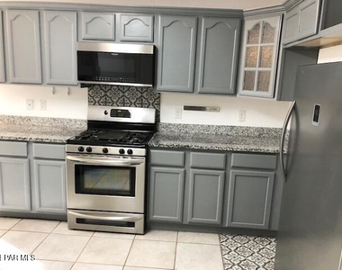 13700 Paseo Rico Circle - Photo Thumbnail 20