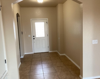 5925 Speyside Drive - Photo Thumbnail 2