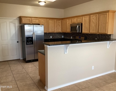 5925 Speyside Drive - Photo Thumbnail 5