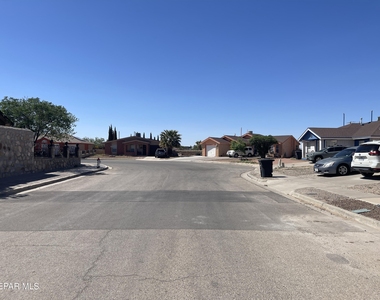 656 Orchid Drive - Photo Thumbnail 19