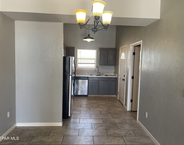 656 Orchid Drive - Photo Thumbnail 4