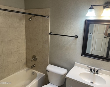 656 Orchid Drive - Photo Thumbnail 11