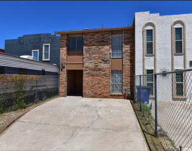 10605 Kinross Avenue - Photo Thumbnail 1