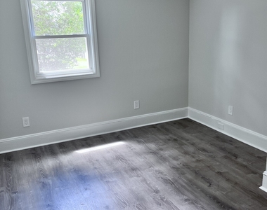 6088 Main Street - Photo Thumbnail 18