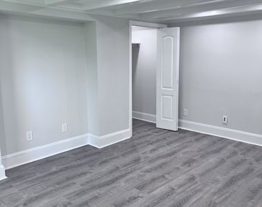 6088 Main Street - Photo Thumbnail 8