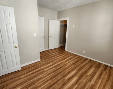 664 Main Street - Photo Thumbnail 9
