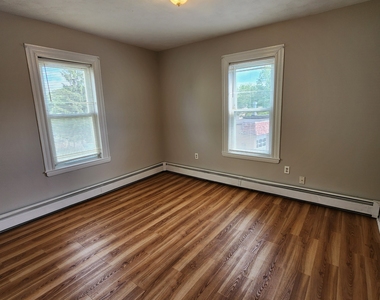 664 Main Street - Photo Thumbnail 11