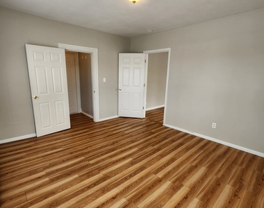 664 Main Street - Photo Thumbnail 6