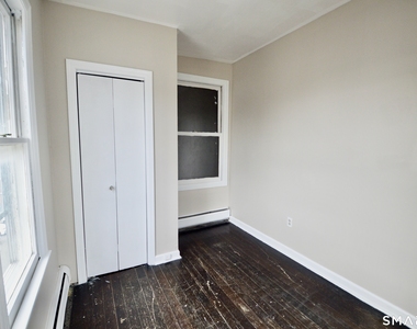 2343 Barnum Avenue - Photo Thumbnail 12