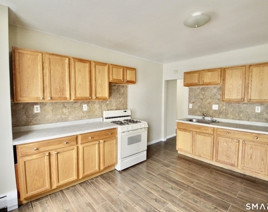 2343 Barnum Avenue - Photo Thumbnail 5