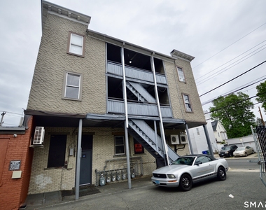 2343 Barnum Avenue - Photo Thumbnail 14