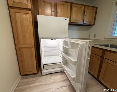 888 Main Street - Photo Thumbnail 5