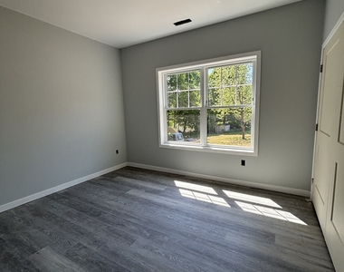9 Putnam Park Road - Photo Thumbnail 5