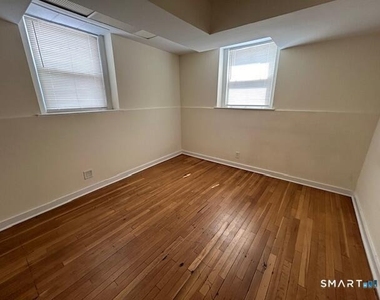 86 Grove Street - Photo Thumbnail 9