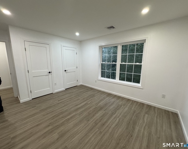 38 Golden Hill Street - Photo Thumbnail 6