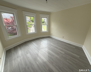 82 Bunker Hill Avenue - Photo Thumbnail 4