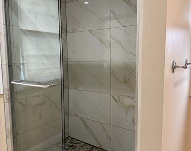 128 Center Road - Photo Thumbnail 28