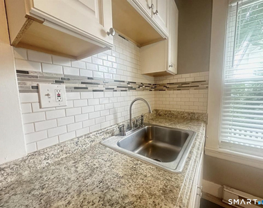 49 Dutton Street - Photo Thumbnail 2