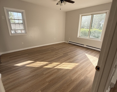 52 Academy Avenue - Photo Thumbnail 3