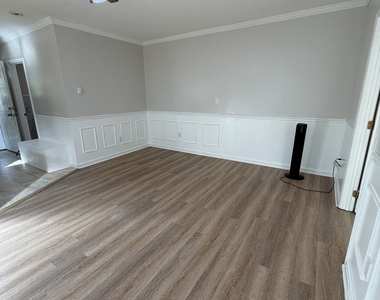 52 Academy Avenue - Photo Thumbnail 6