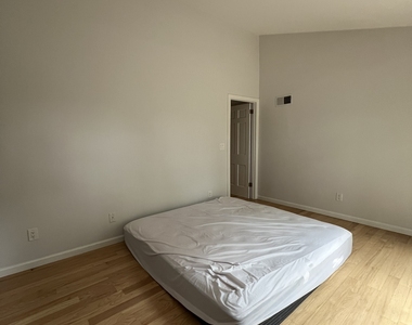100 Hope Street - Photo Thumbnail 21