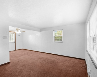105 5th Ave - Photo Thumbnail 1