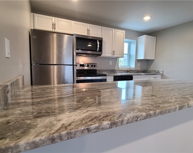 1331 Freeport Rd - Photo Thumbnail 4