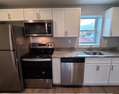 1331 Freeport Rd - Photo Thumbnail 5