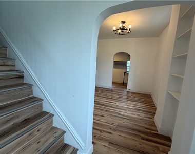 467 Reno St - Photo Thumbnail 2