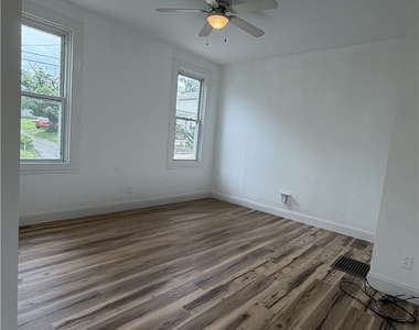 467 Reno St - Photo Thumbnail 1