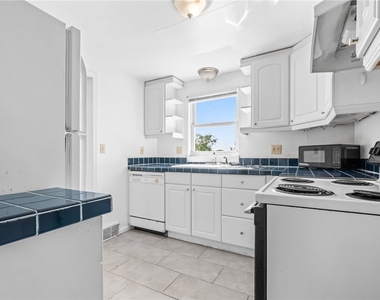 103 5th Ave - Photo Thumbnail 5