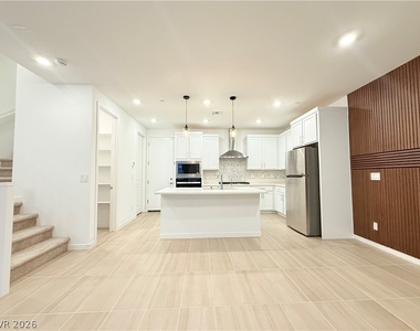 11402 Crimson Ledge Avenue - Photo Thumbnail 5