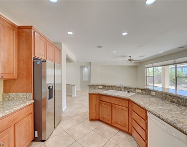 10345 Premia Place - Photo Thumbnail 8