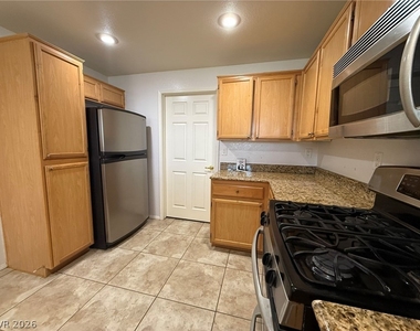 10221 Delray Beach Avenue - Photo Thumbnail 5