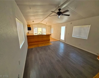 950 Black Street - Photo Thumbnail 1