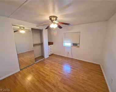 950 Black Street - Photo Thumbnail 6