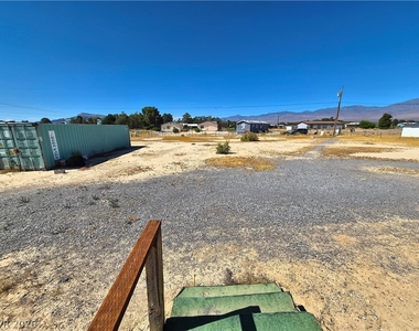 950 Black Street - Photo Thumbnail 10