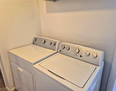 950 Black Street - Photo Thumbnail 9